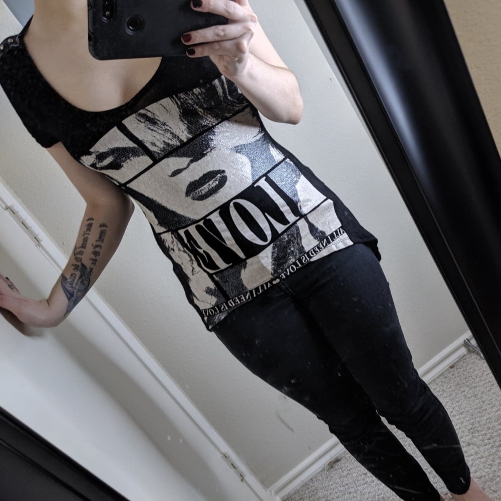 Graphic love shirt ladder back